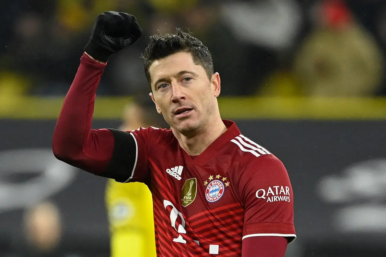Imagem da notícia: Lewandowski é eleito o melhor do mundo pela Fifa; veja vencedores do The Best 2020-2021