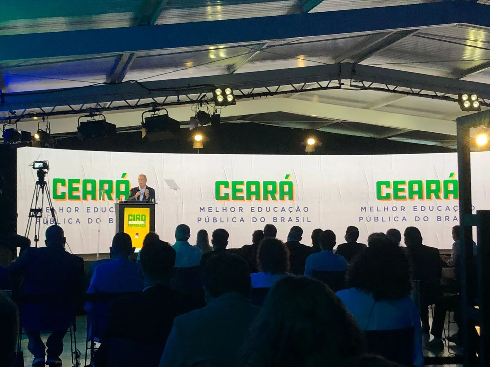 PDT aprova em convenção o nome de Ciro Gomes como pré-candidato à presidência
