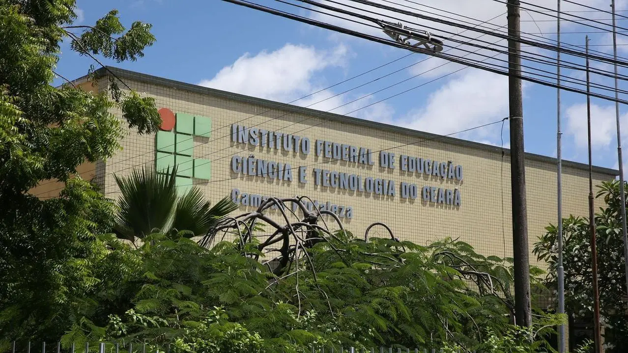 Imagem da notícia: IFCE abre seleção para professores substitutos em Acaraú e Itapipoca