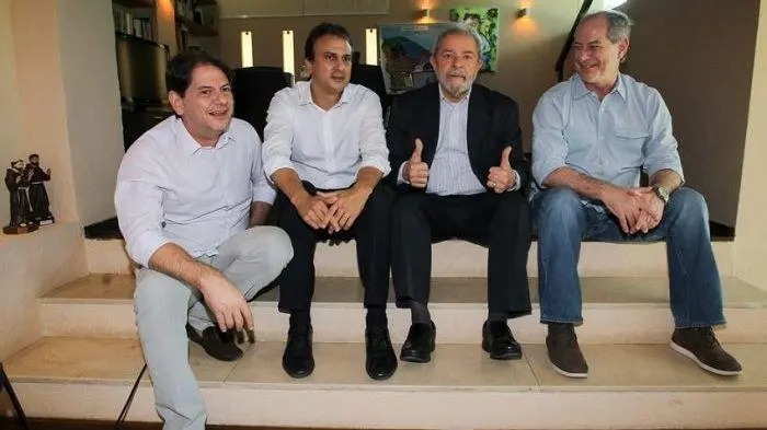 Imagem da notícia: Cid quer repetir acordo de 2018 entre PT e PDT no Ceará: 
