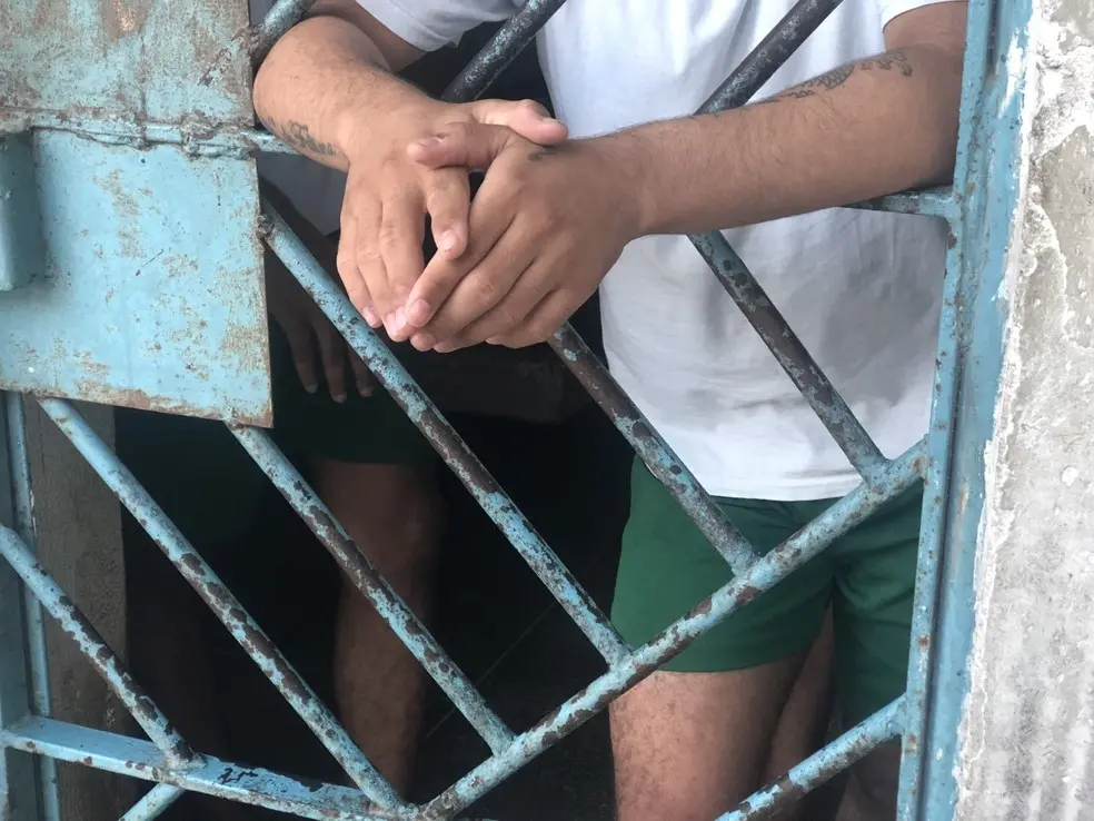 Imagem da notícia: Divisão entre integrantes de 'não facção' e grupo carioca chega aos centros socioeducativos do Ceará
