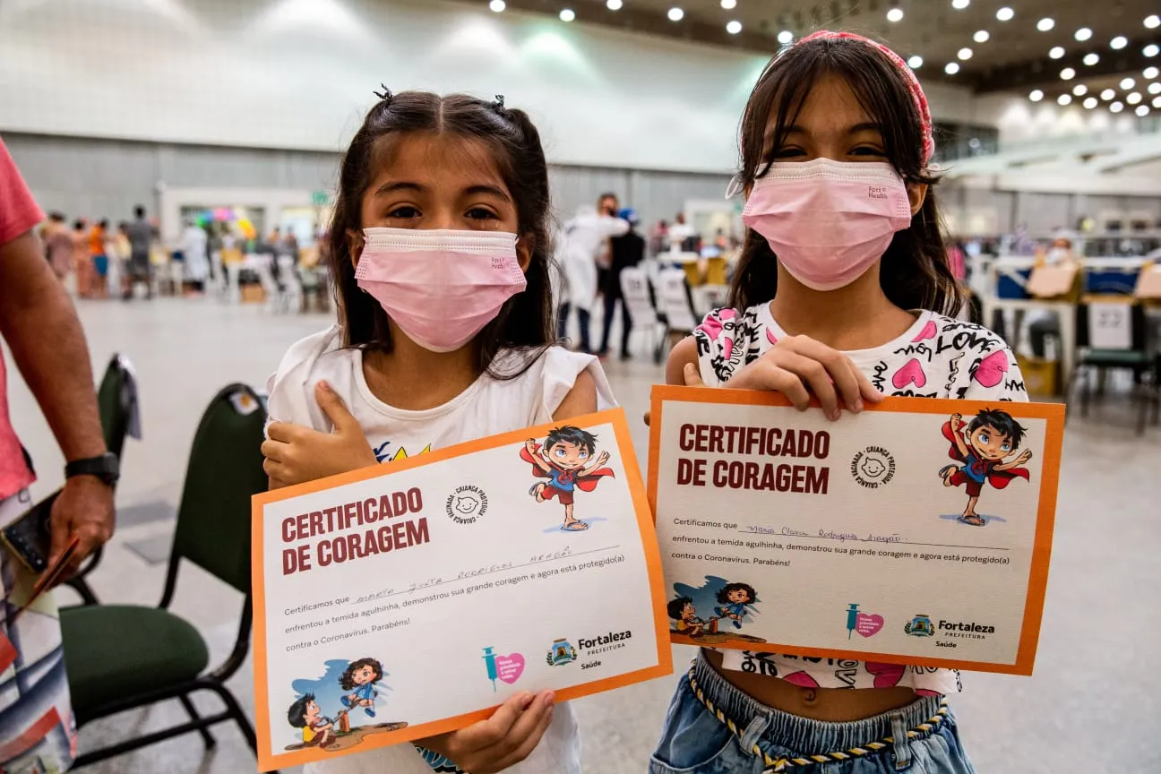 Gêmeas se fortaleceram para receber o imunizante