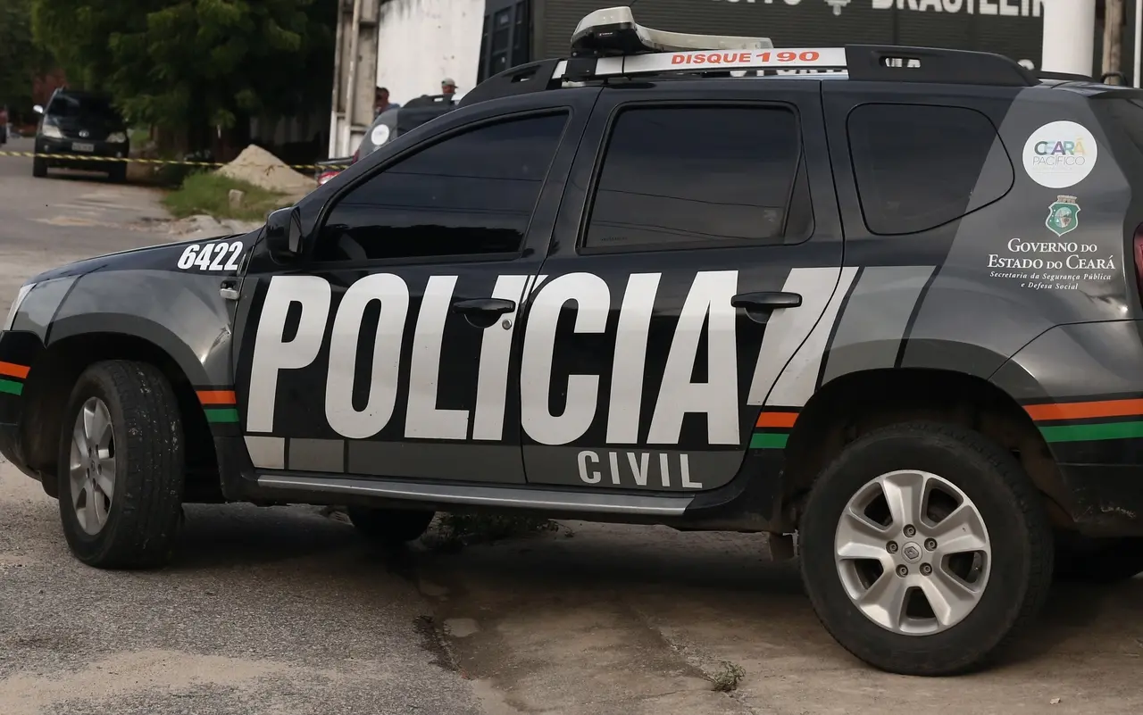 Imagem da notícia: Enfermeira é presa suspeita de se passar por médica em Beberibe