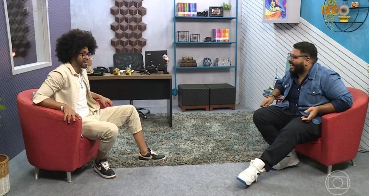 Imagem da notícia: Paulo Vieira estreia o quadro 'Big Terapia' no BBB 22 e recebe o eliminado Luciano 