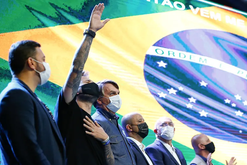 Bolsonaro faz constantes acenos aos evangélicos