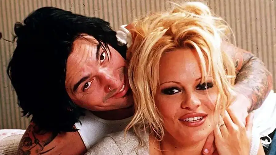 Imagem da notícia: Pamela Anderson e Tommy Lee terão história contada na série 'Pam & Tommy'