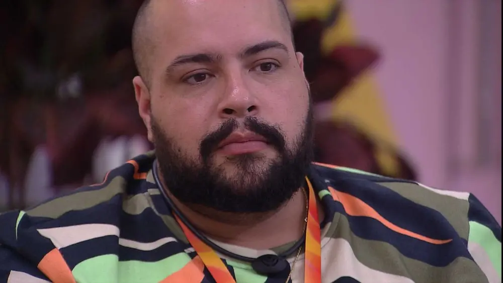 Imagem da notícia: Tiago Abravanel dispara sobre relação com o avô Silvio Santos: 'família capa de revista não é real'