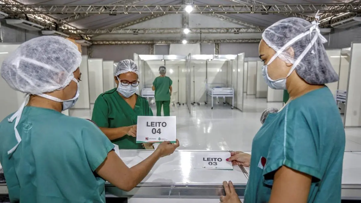 Imagem da notícia: Ceará planeja instalação de 12 hospitais de campanha, mas medida depende do avanço da Ômicron