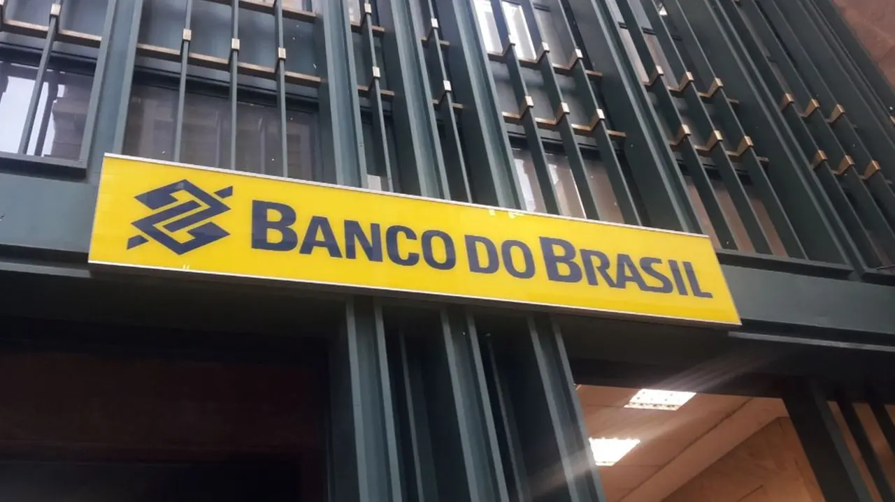 Imagem da notícia: Pasep 2022: Banco do Brasil paga hoje (15) trabalhores com número final de inscrição 0 e 1