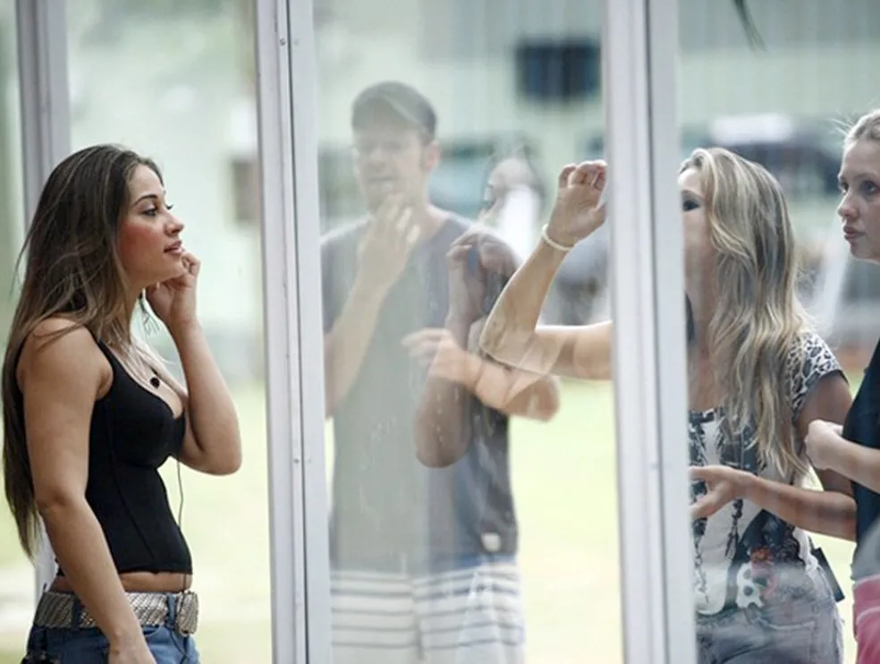 Maíra Cardi na Casa de Vidro do BBB 9