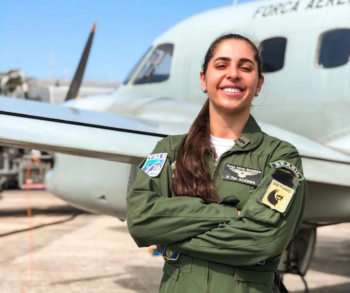 Imagem da notícia: Ex-tenente da Força Aérea Brasileira mantém perfil no site OnlyFans