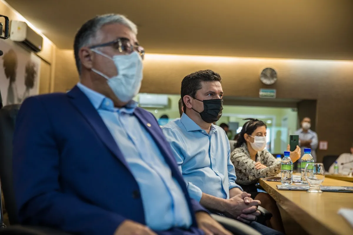 Sérgio Moro e o senador Eduardo Girão, principal aliado no Ceará