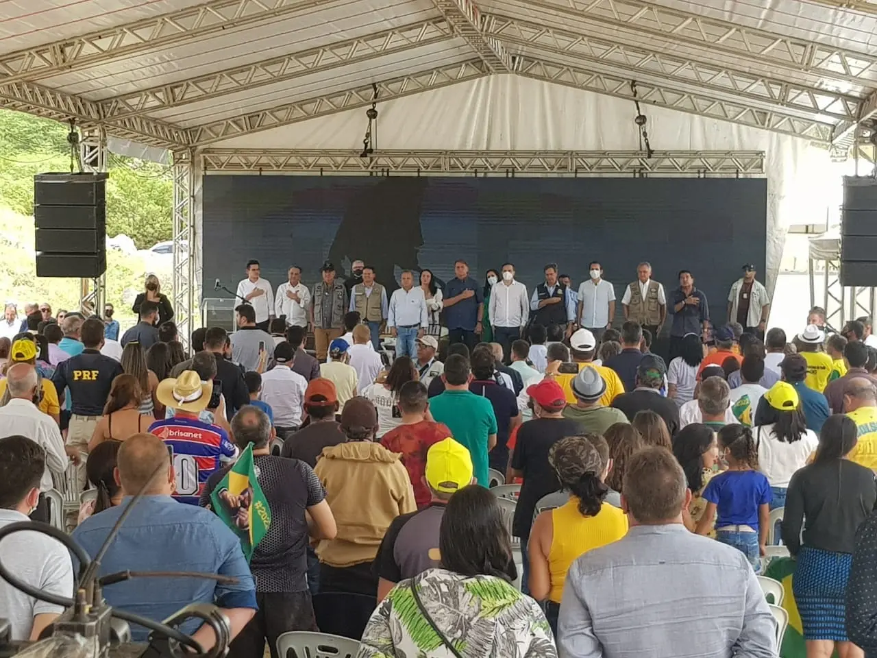 Imagem da notícia: Como a visita de Bolsonaro ao Ceará mexe com as articulações políticas na campanha estadual