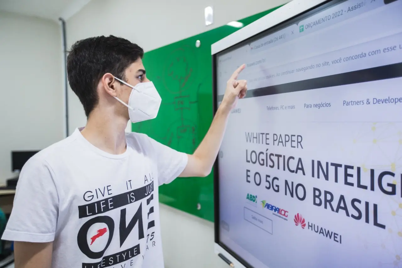 Imagem da notícia: Mercado de trabalho do 5G: quais oportunidades a tecnologia vai gerar? Veja salários e cursos