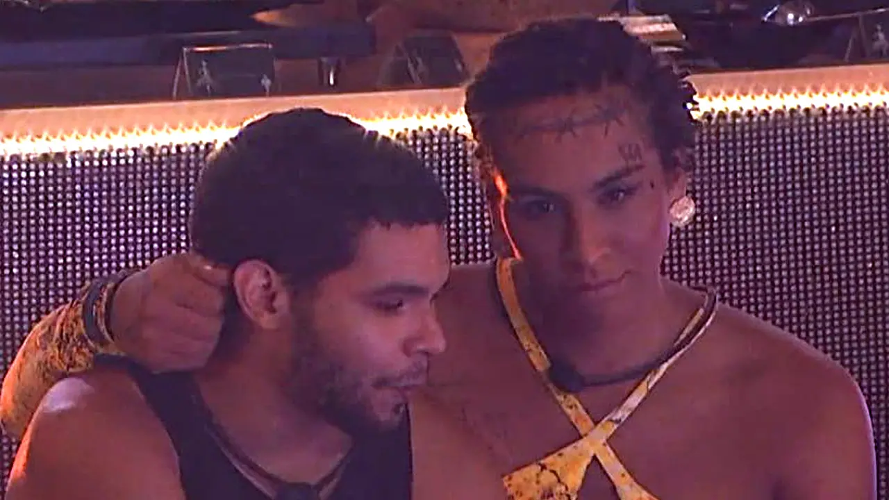 Imagem da notícia: Linn da Quebrada vê Vyni sofrer por Eliezer e conversa com brother: 'tem coisas que machucam'