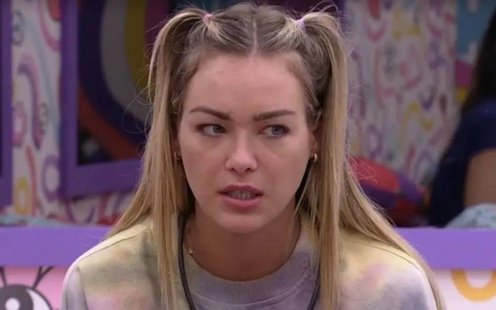 Imagem da notícia: Bárbara 'xinga' produção do BBB 22 e perde estalecas: 
