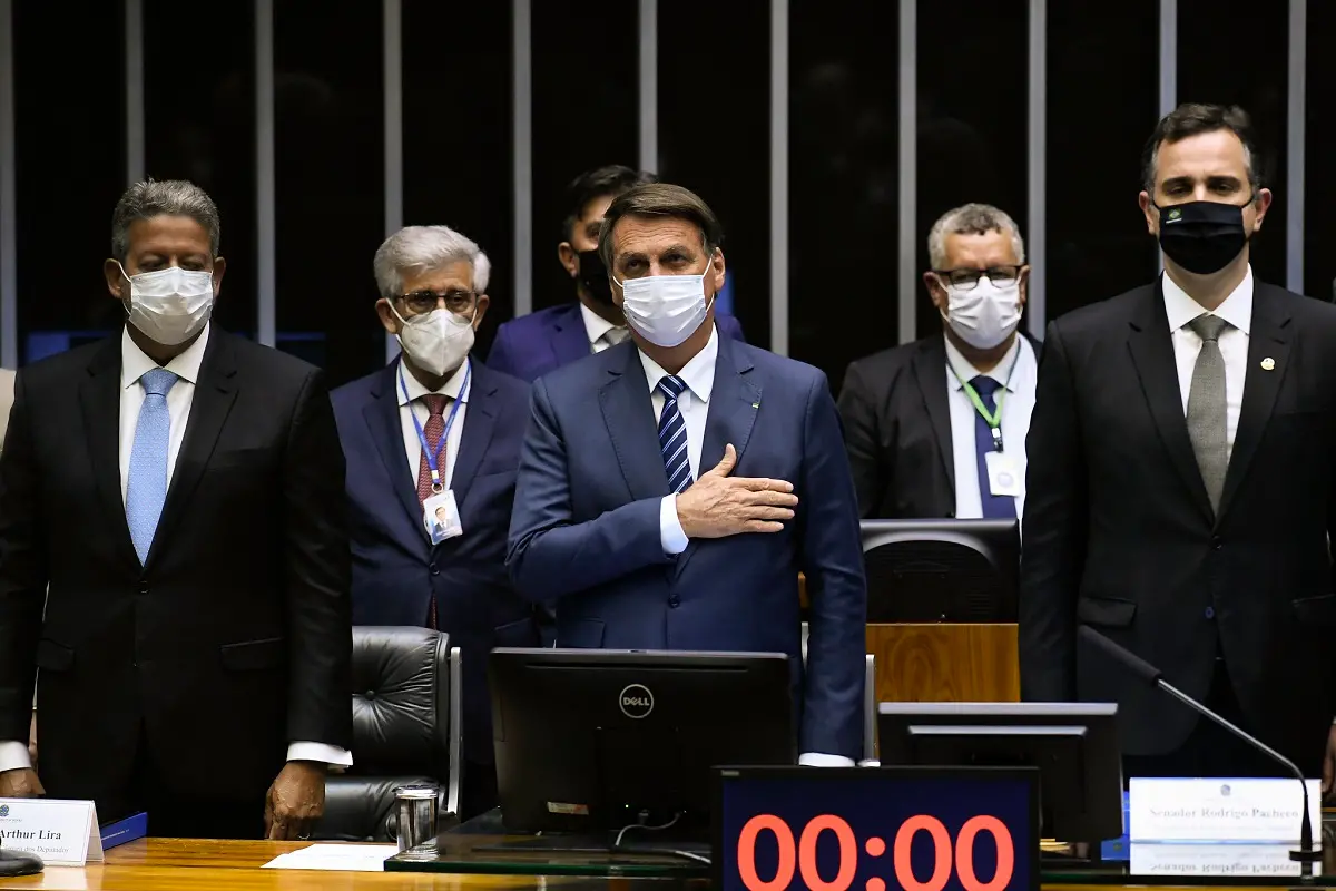 Imagem da notícia: De porte de armas à educação em casa, veja as 45 prioridades do Governo Bolsonaro em 2022