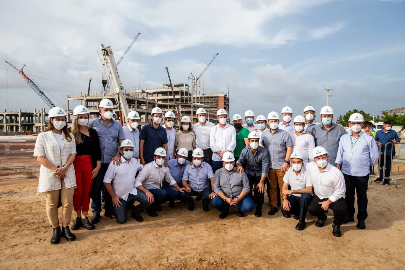 Deputados estaduais da base do governador visitaram as obras do hospital da Uece