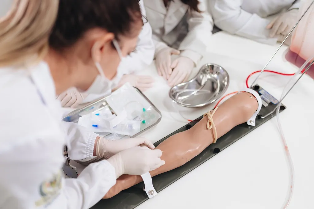 O curso de Enfermagem da Unifor conta com laboratórios completos para os alunos