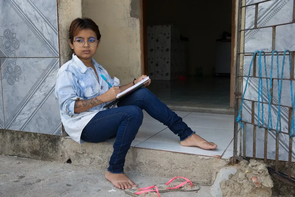 Imagem da notícia: 'Meu salário vai melhorar quando eu voltar a estudar': como retrocesso na educação ameaça a economia