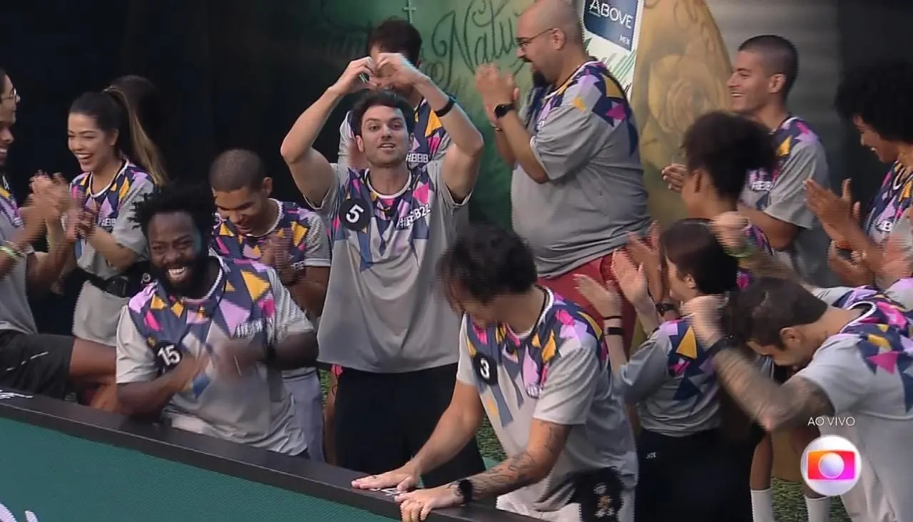 Imagem da notícia: Lucas ganha prova do líder no BBB 22, sendo o primeiro pipoca na liderança