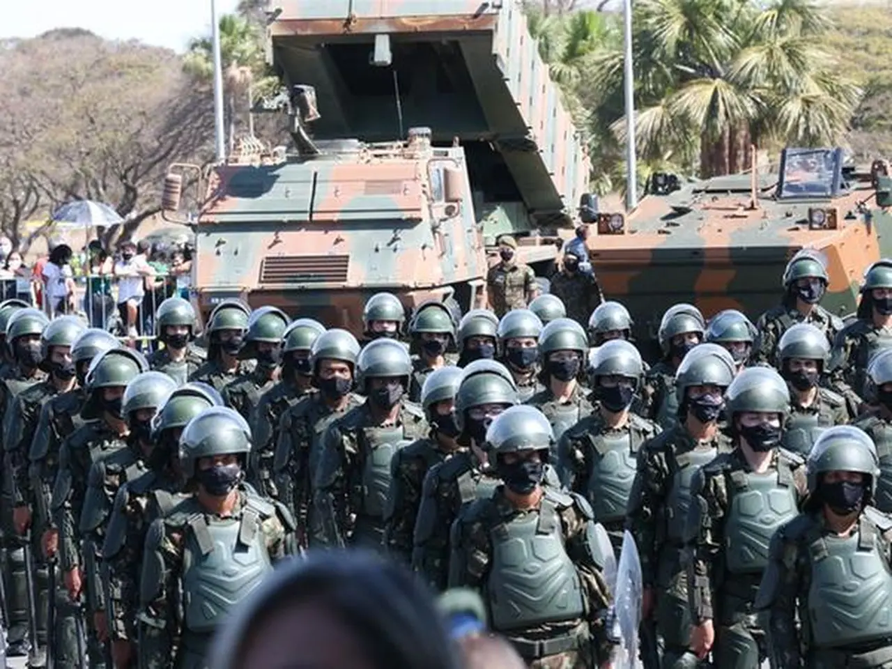 Imagem da notícia: Forças Armadas: Confira concursos com inscrições abertas