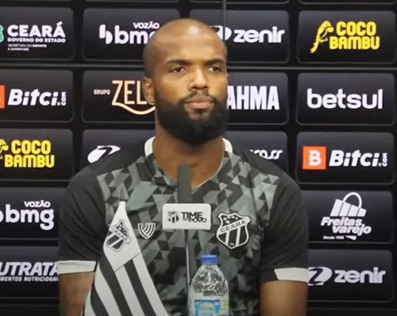 Imagem da notícia: Zagueiro do Ceará, Messias destaca foco da equipe e sede por 