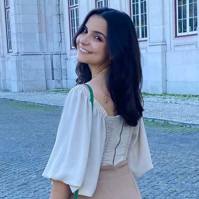Foi com a nota do Enem de 2018 que a cearense Tainah Araújo, 20, conseguiu se candidatar a uma vaga na Universidade de Lisboa, em Portugal, em 2020