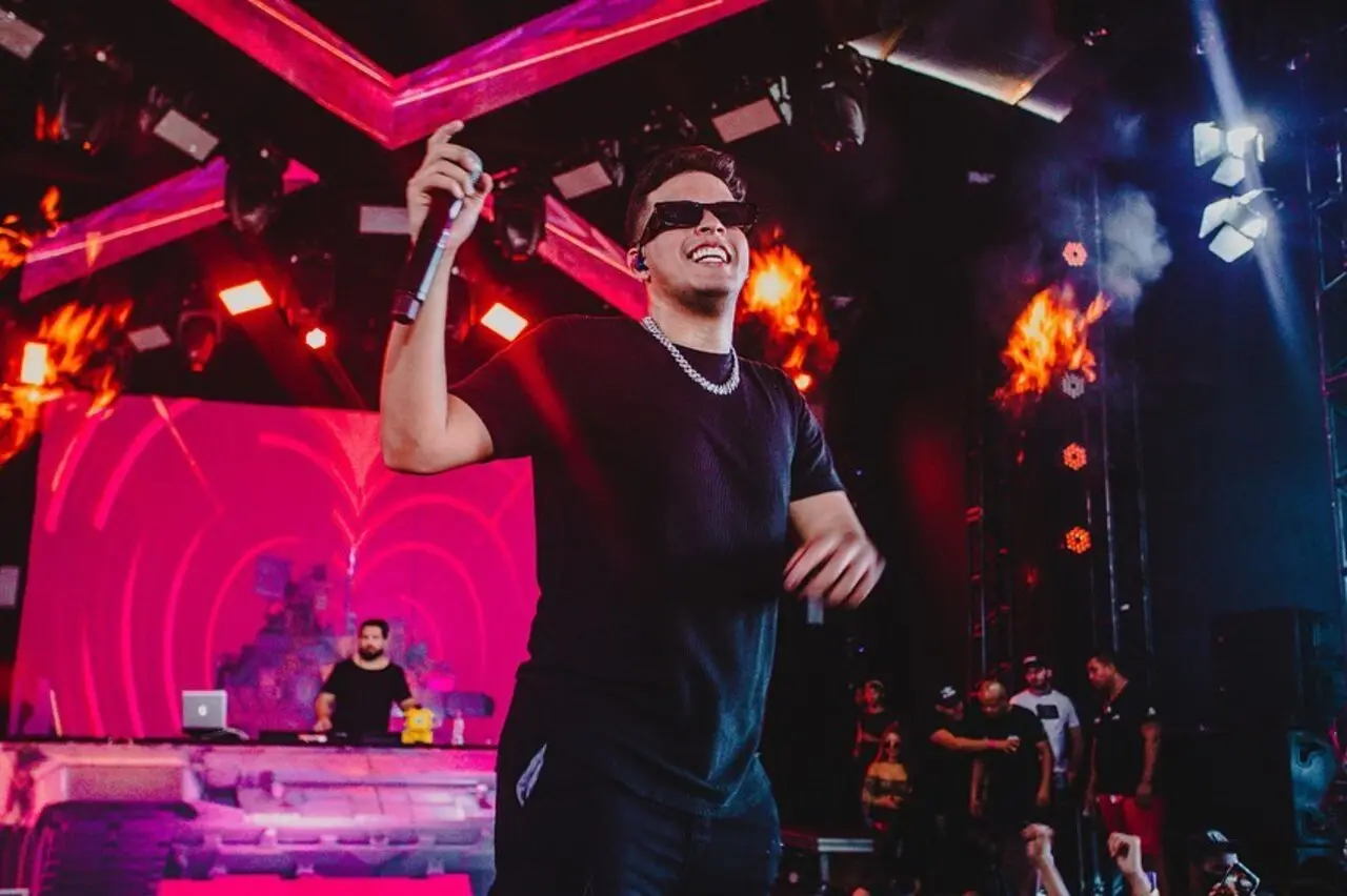 Imagem da notícia: Cearense Felipe Amorim é indicado pelo YouTube em lista dos 'Artistas para Ficar de Olho' em 2022