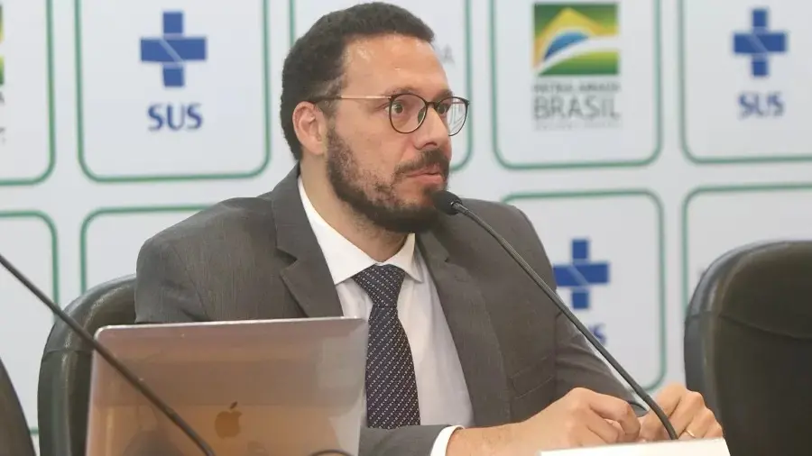 Imagem da notícia: Fim da pandemia de Covid-19 está próximo, diz infectologista