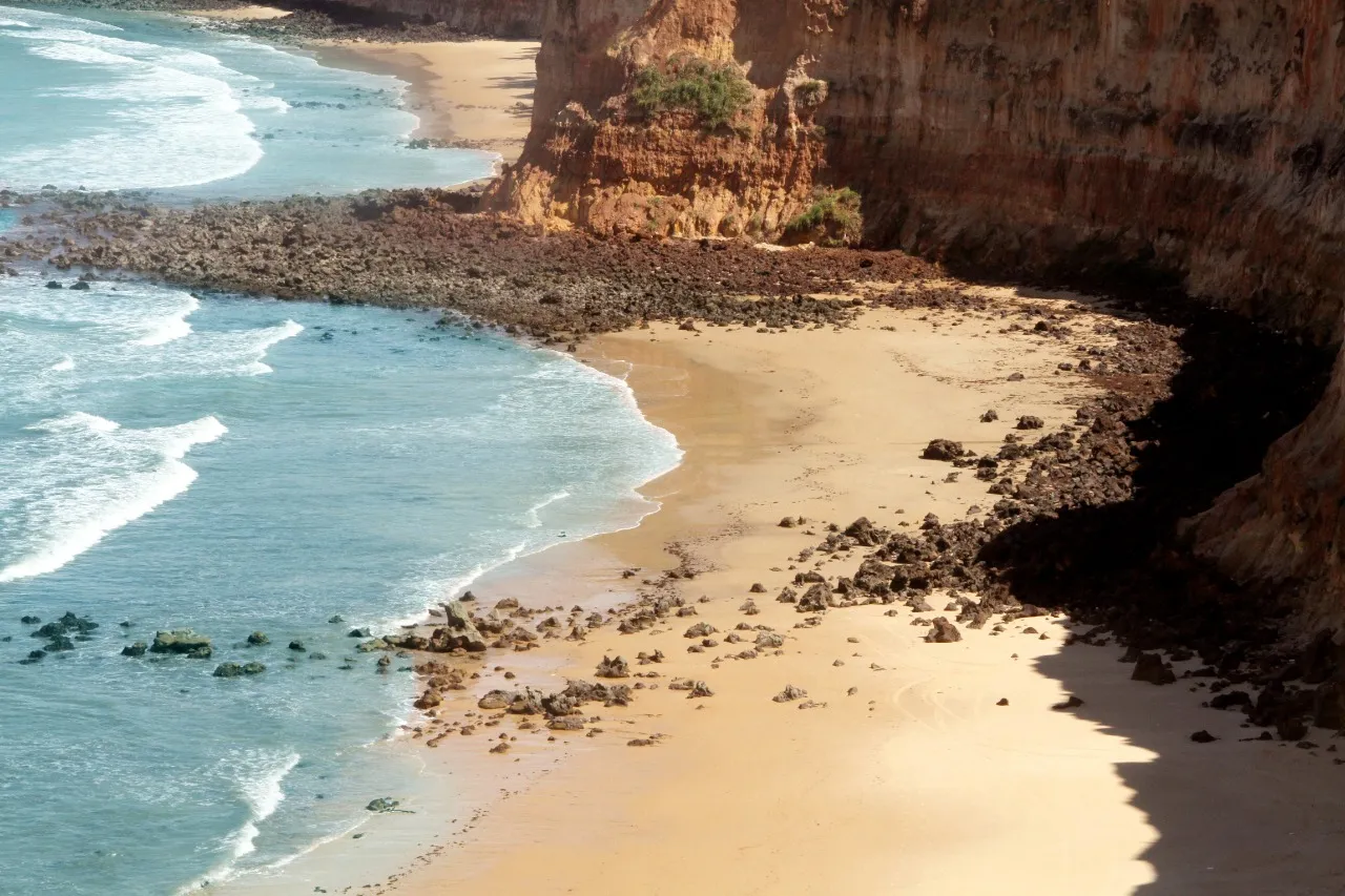 Praia Baía dos Golfinhos em Praia da Pipa, Rio Grande do Norte