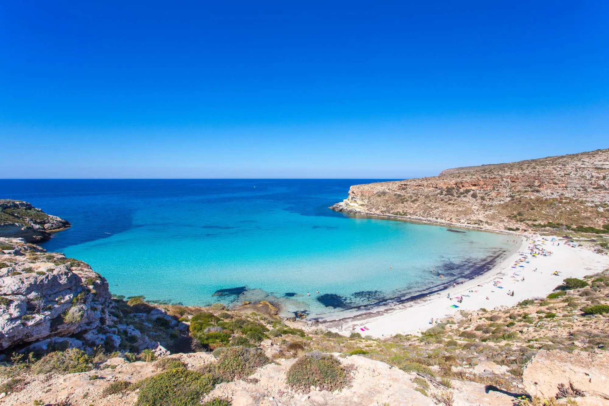 Praia Spiaggia dei Conigli em Lampedusa, Itália