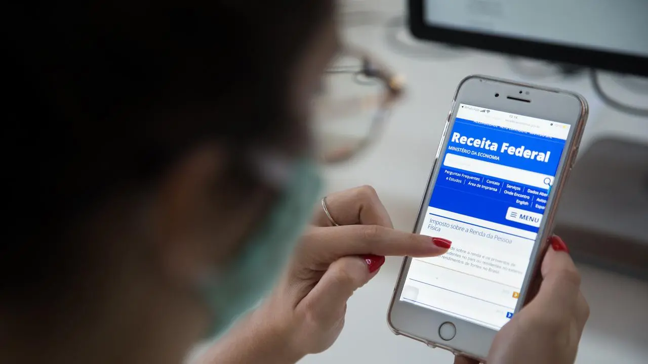 Imagem da notícia: Imposto de Renda terá pagamento de restituição por Pix; veja as novidades deste ano