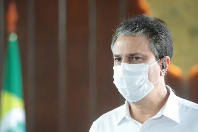 Imagem da notícia: Camilo mantém atual decreto até 6 de março; índices de Covid-19 seguem em queda no Ceará