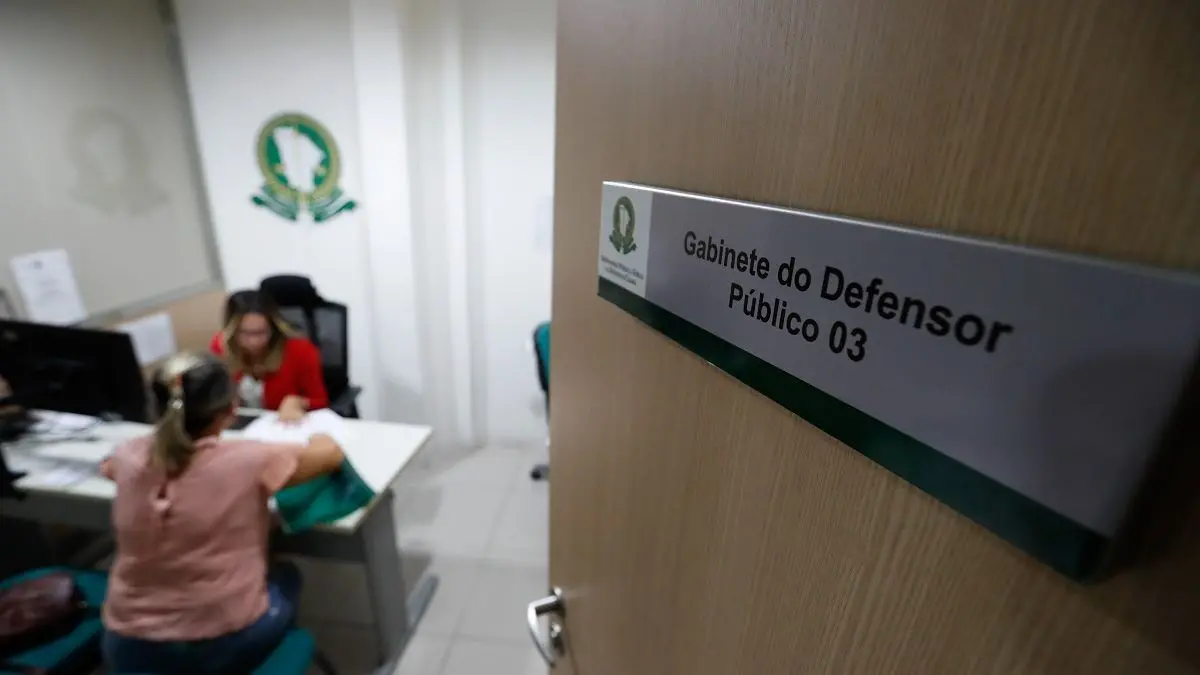 Imagem da notícia: Veja os concursos públicos com vagas abertas no Ceará nesta segunda-feira (28)
