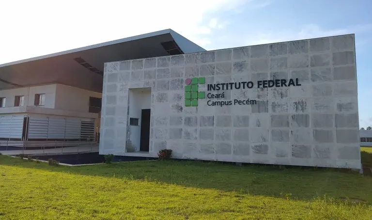 Imagem da notícia: IFCE abre 119 vagas em três unidades no interior do Estado 