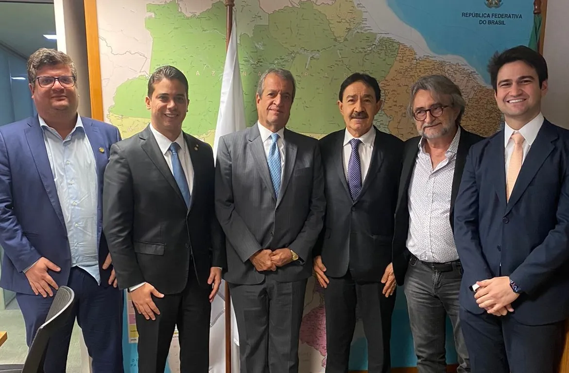 O presidente nacional do PL, ao centro, recebeu a comitiva de cearenses na semana passada, em Brasília. Eles trataram de candidatura própria no Ceará