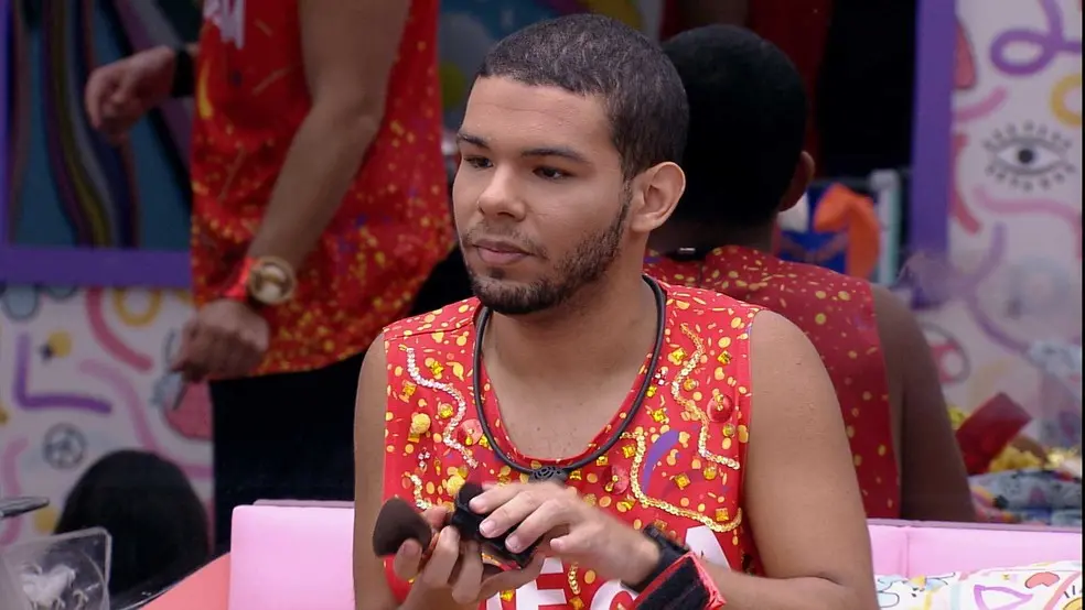 Imagem da notícia: Por que o Vyni virou figurante no BBB?