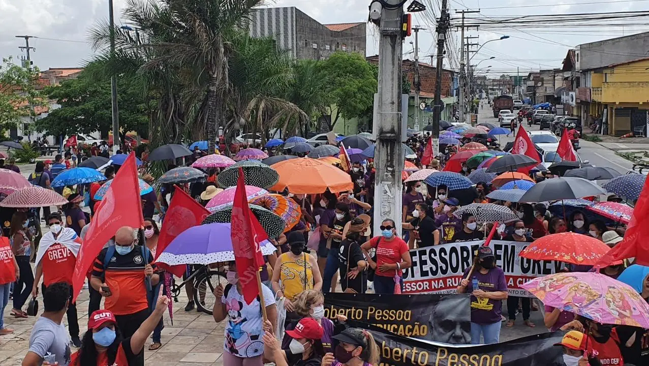 Imagem da notícia: Quase metade dos municípios do Ceará anunciou reajuste de 33,24% ou mais a professores; veja lista