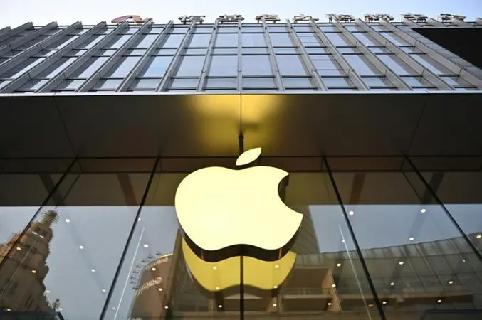 Imagem da notícia: Apple interrompe venda de produtos na Rússia como resposta ao conflito na Ucrânia