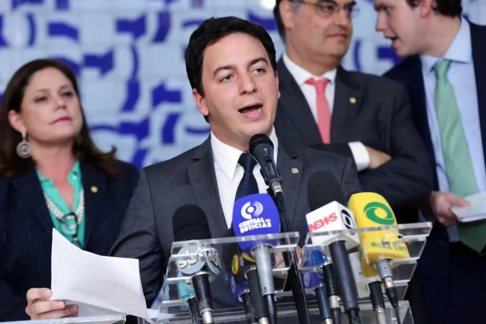 Célio Studart deve deixar o PV e se filiar ao PSD, do ex-vice-governador Domingos Filho