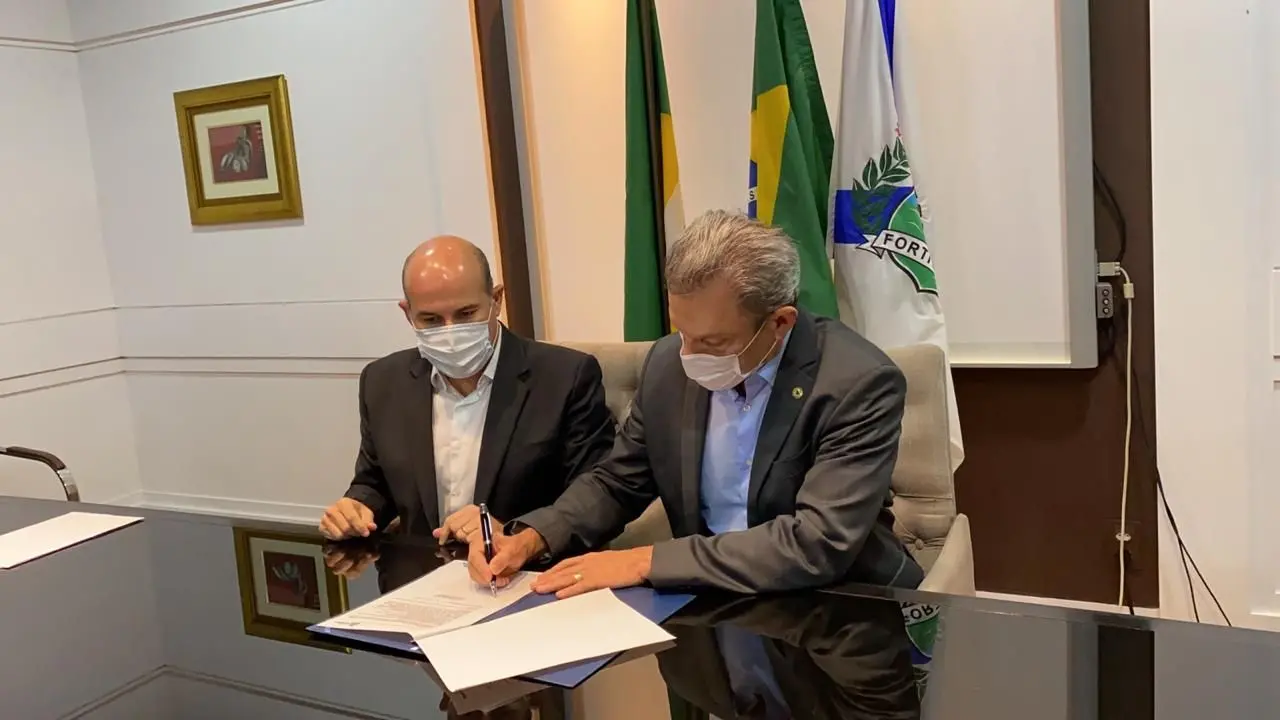 Imagem da notícia: Sarto sai em defesa de Roberto Cláudio como pré-candidato do PDT ao Governo do Ceará