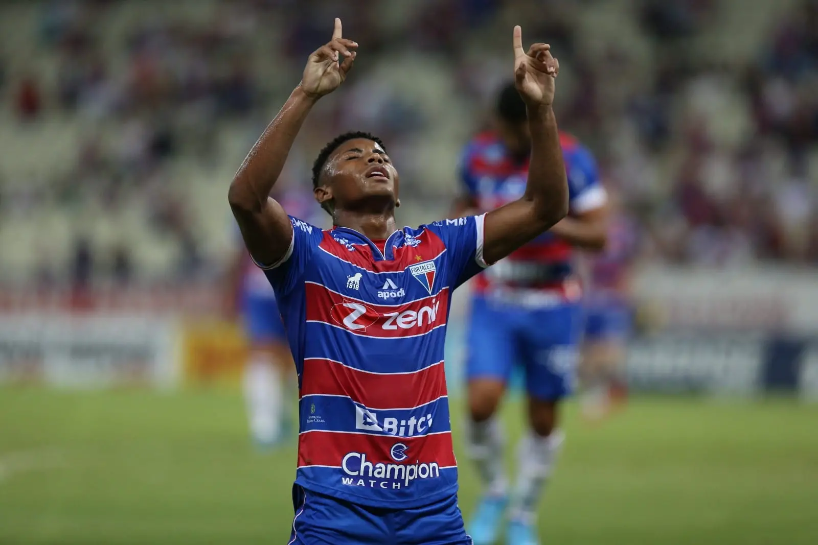 Imagem da notícia Hércules recebe elogio de Vojvoda, apoio da torcida e pode ganhar mais chances no Fortaleza
