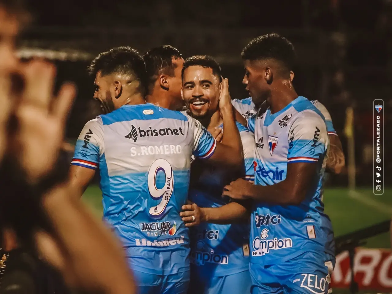 Imagem da notícia: Fortaleza garante vaga nas quartas de final do Nordestão após empate com o Altos-PI
