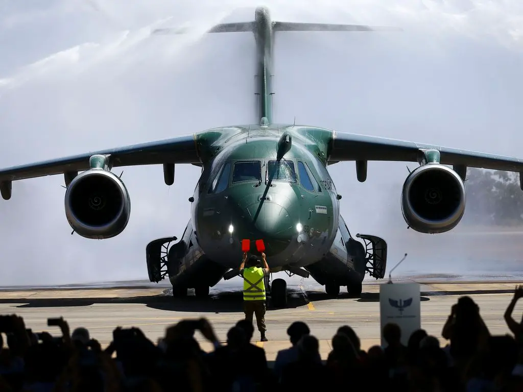 Imagem da notícia: Avião da FAB irá até a Polônia para resgatar brasileiros na Ucrânia e enviar ajuda humanitária