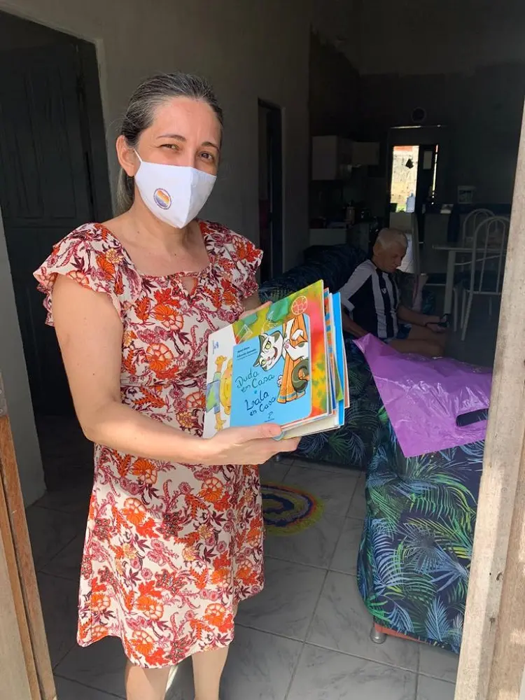Imagem da notícia: Do interior à capital, a dura realidade de quem promove a leitura no Ceará
