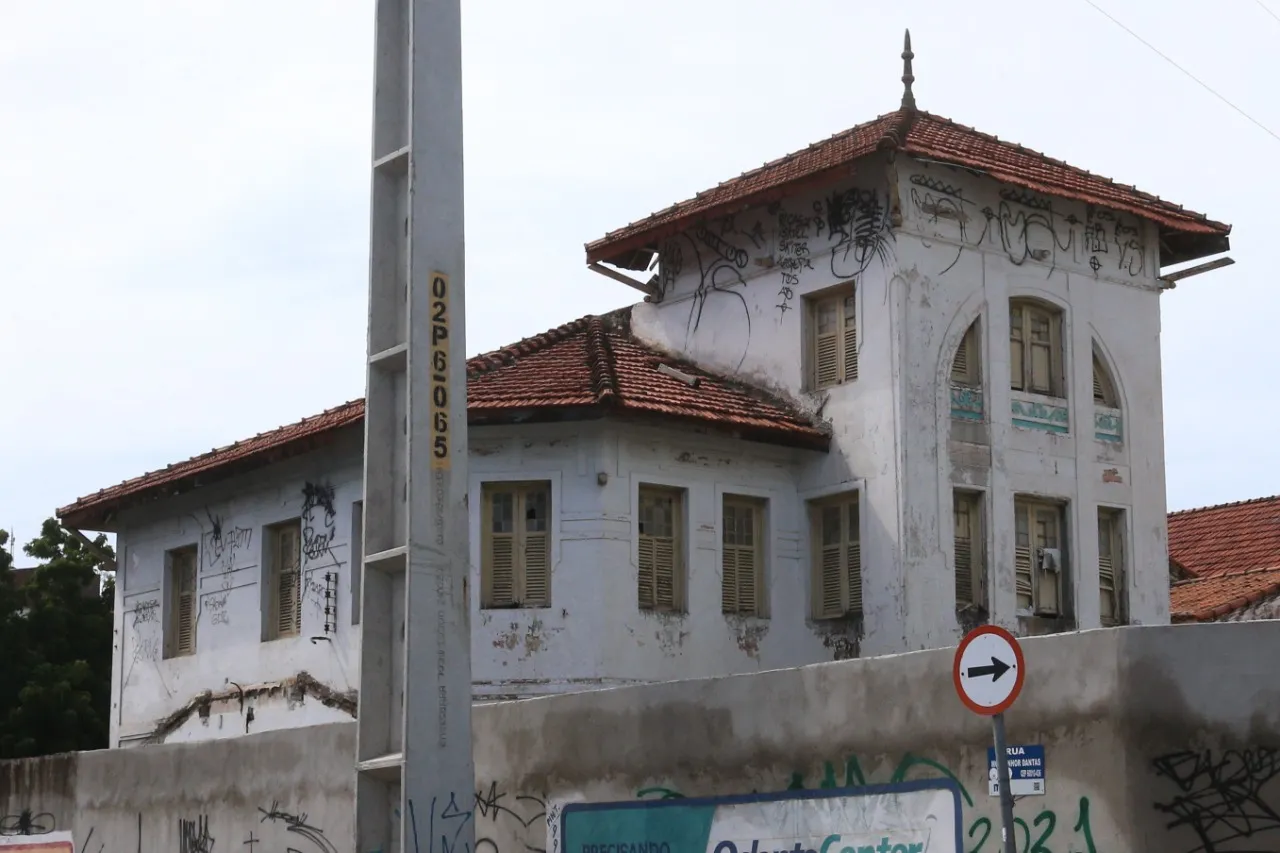 Localizado na Jacarecanga, o bangalô de Aristides Capibaribe entrou para a lista de pedidos em 2007.