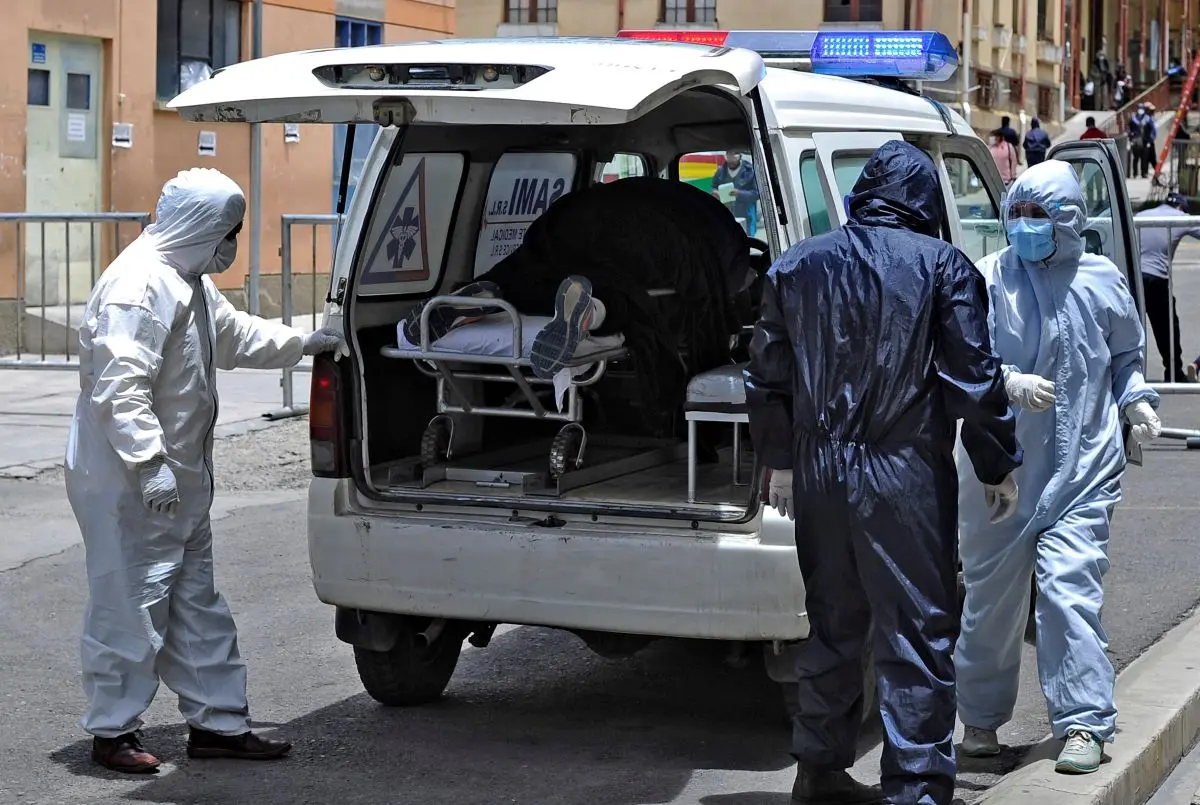 Imagem da notícia: OMS alerta que a pandemia de Covid-19 está longe de acabar