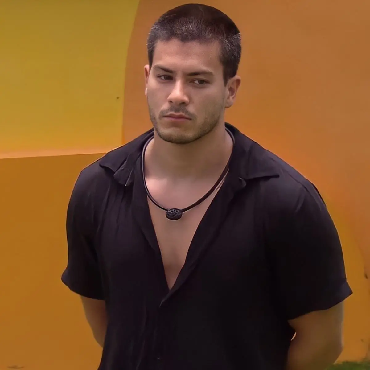 Imagem da notícia: Arthur Aguiar, do BBB 22, ganha mais de 3 milhões de seguidores no Instagram em 1 mês