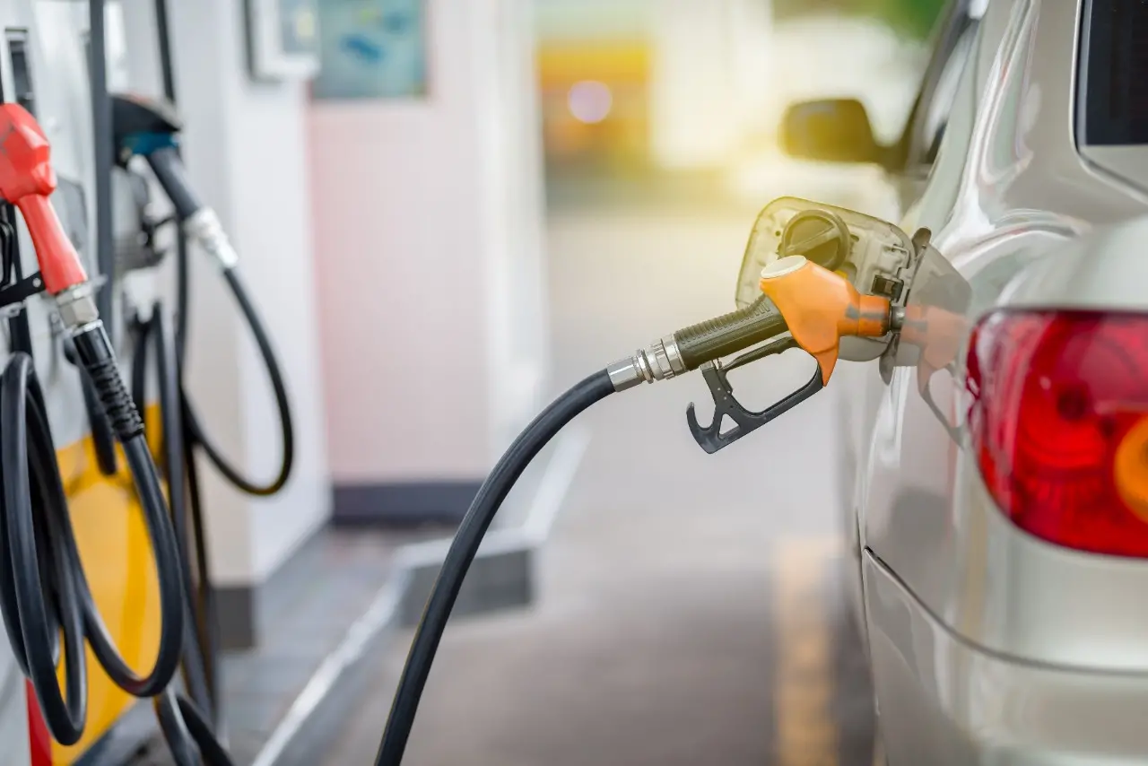 Imagem da notícia: Litro da gasolina deve chegar a R$ 9 nos postos do Ceará após reajuste da Petrobras